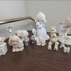 Vintage Precious Moments 14pc Figurines 