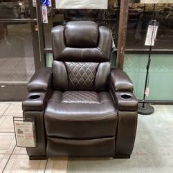 Warnerton PWR Recliner/ADJ Headrest