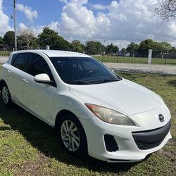 2013 MAZDA3 