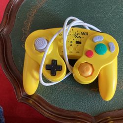 Nintendo Wii Pikachu Turbo Hori Controller Super Smash Battle