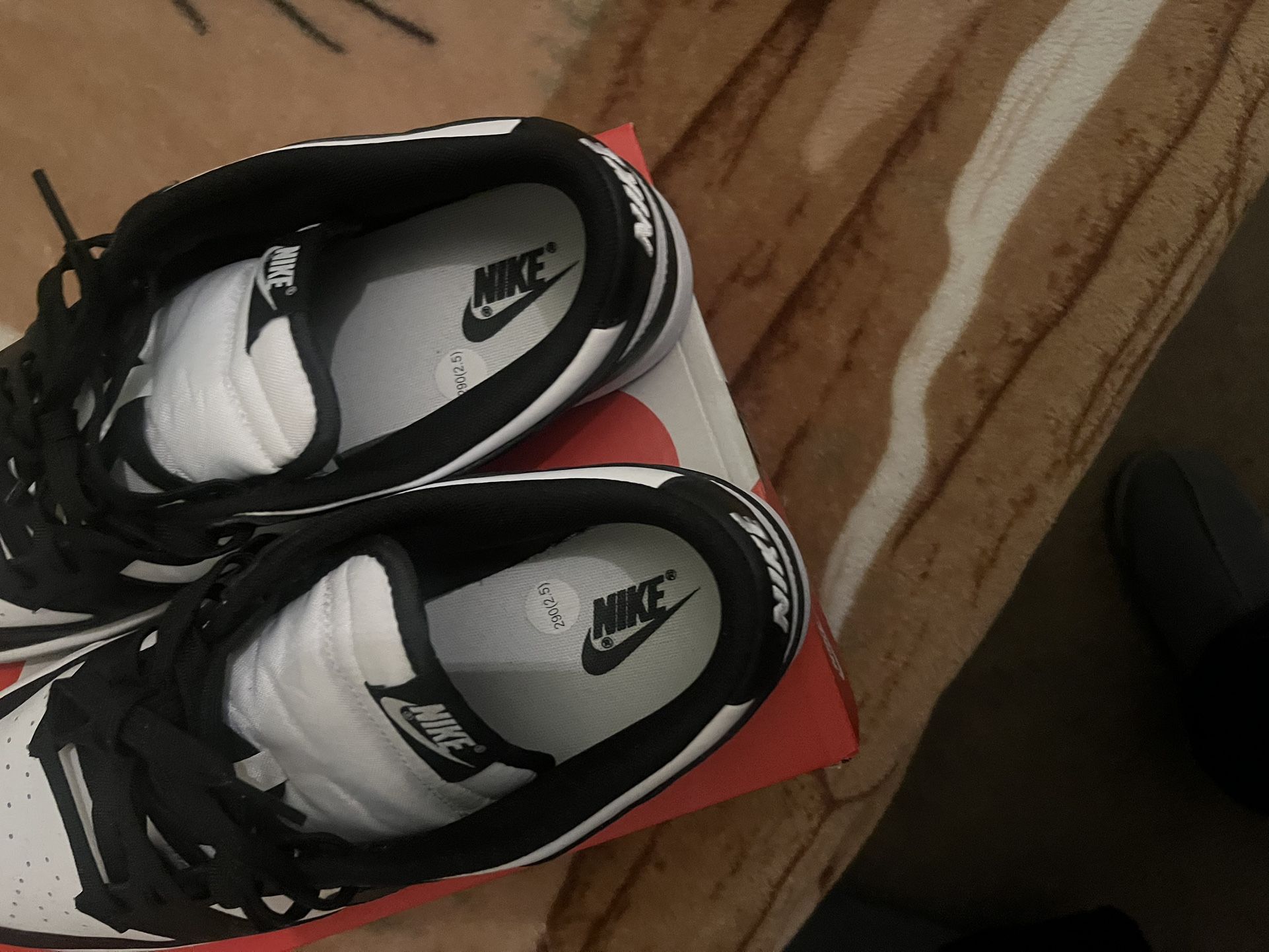 Sz 11 To small Basically Ds Wore Them For 20 Min