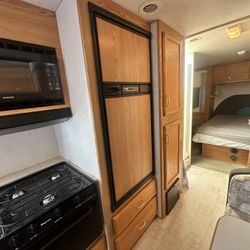 2002 Winnebago Sightseer