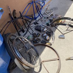 2 Shwinn frame And more Shwinn stuff