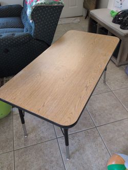Kids table