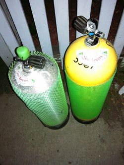 Scuba tanks