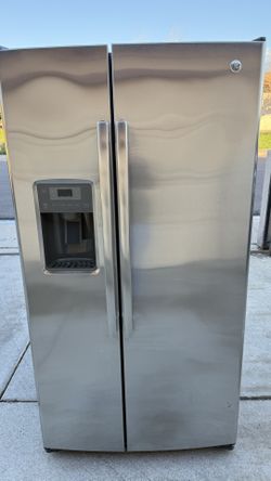 REFRIGERATOR GE STAINLESS STEEL 
