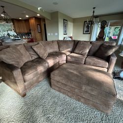 LAZY-BOY compact SECTIONAL with large storage ottoman ‼️COMING SOON