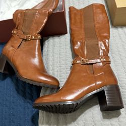 Women’s brown Boots Size 8.5