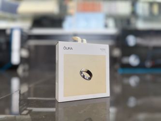 Oura Ring Size 11 Gold ((Take It Home In Payments/ llévatelo a casa en pagos) only $10’down