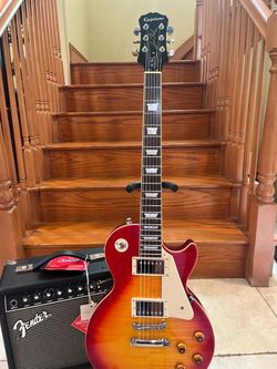 Epiphone Les Paul Standard Pro (Mint) w/ Fender Champion 20 Amp