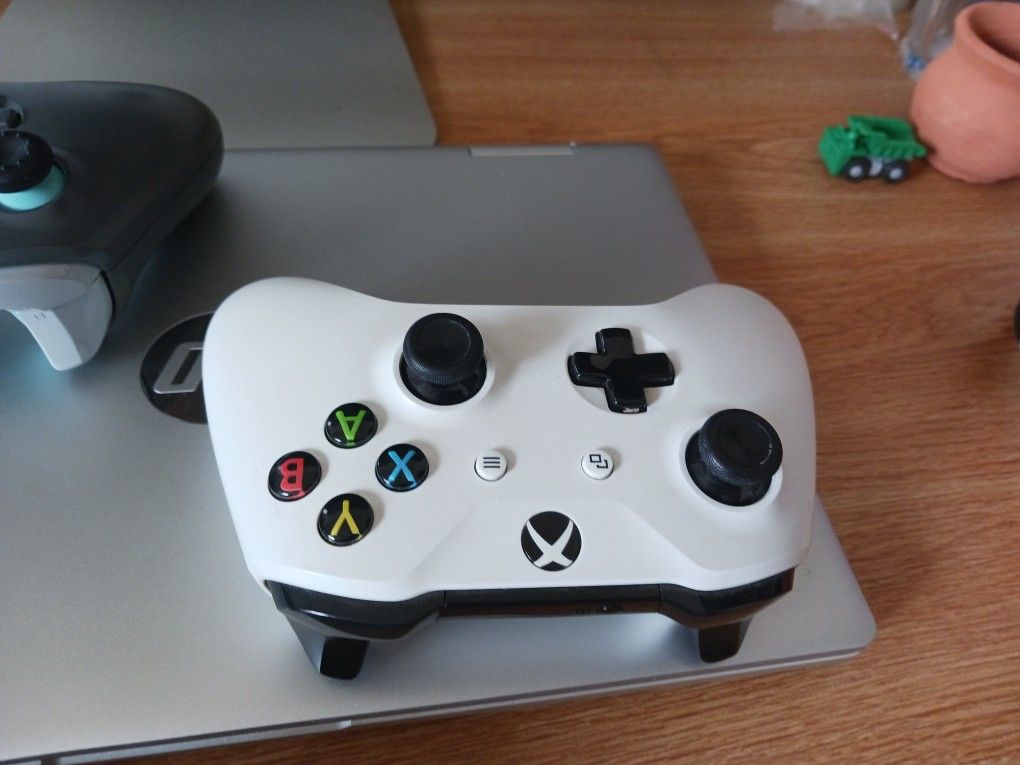 Xbox One Controllers for Sale in Palmdale, CA OfferUp