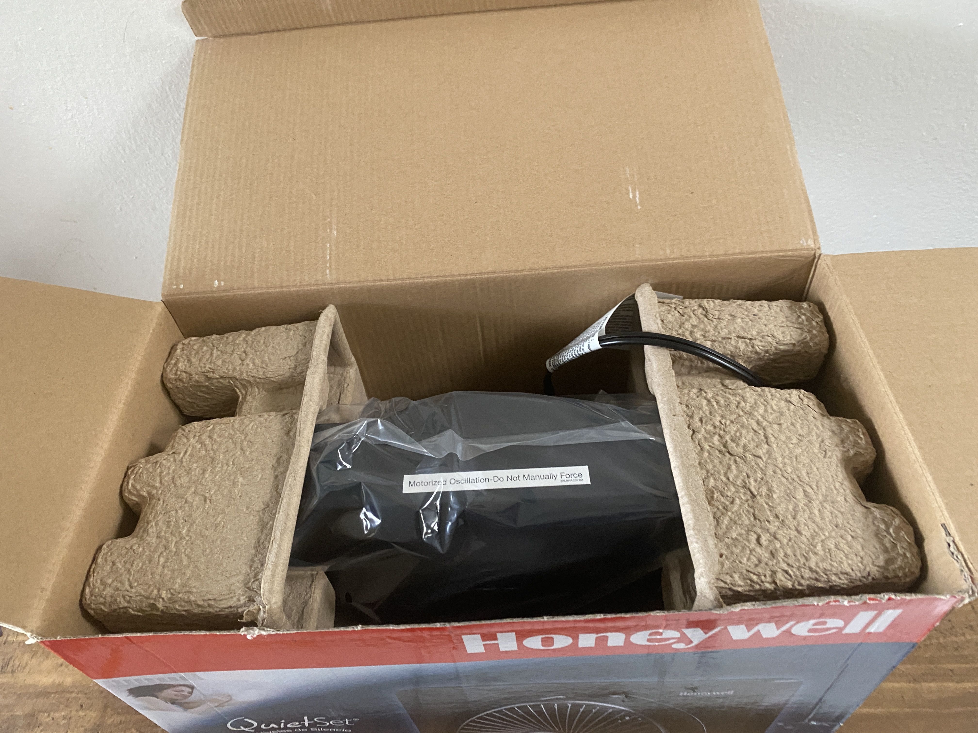 Honeywell QuietSet Table Fan (HT350B)