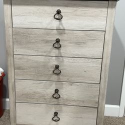 5 Drawer Dresser 
