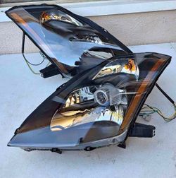 03-05 Nissan 350Z Headlights Faros Calaveras Micas