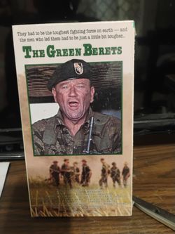 The Green Berets VHS Tape John Wayne