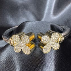 2 Tone Stainless Steel Stand Out Clover Bangle 