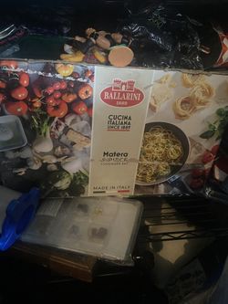 Brand New Cooking Set