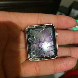 Broken Apple Watch 42 Mm