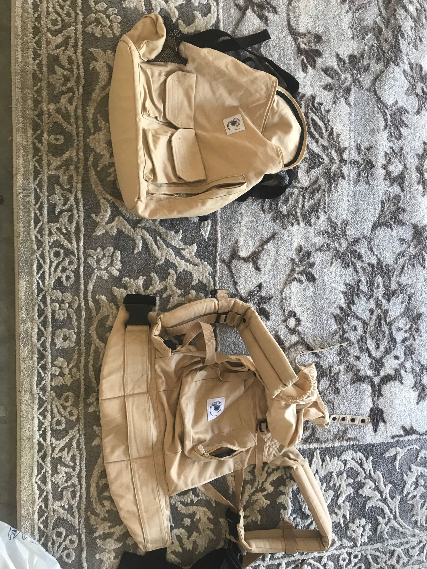 Amazing condition ergo baby carrier and matching khaki ergo baby backpack diaper bag