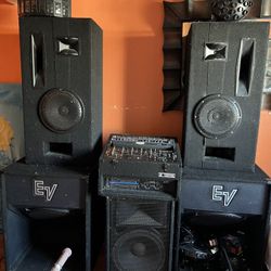 Sistema  de Sonido Se Vende Completo Negociable 