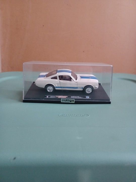 Die Cast With Plastic 1/32 1966 Shelby GT 350