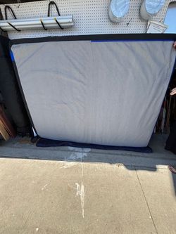 Like New Nectar Queen Size Memory Foam Mattress