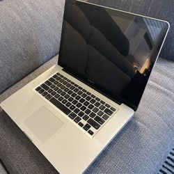 Apple MacBook Pro, Mid 2010, 15 Inch