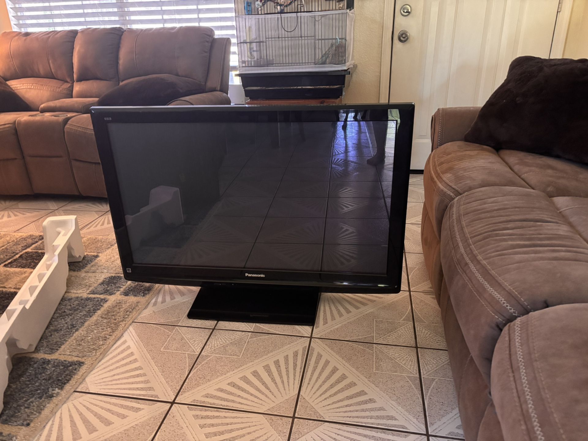 Panasonic 46” Flat Screen Tv