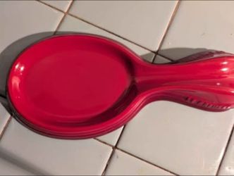 Like New Red Le Creuset Spoon Rest