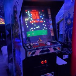 Atari Centipede Millipede Missile Command Arcade Machine