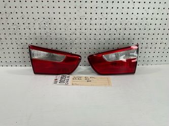 2012 2017 KIA RIO SEDAN TRUNK INNER LIGHT PAIR OEM