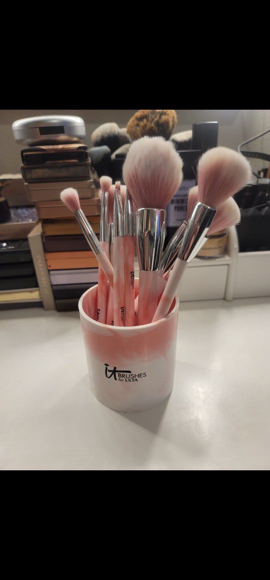 It Cosmetics Makeup Brush Set