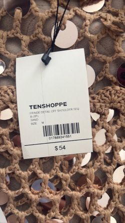 Off shoulder tenshoppe