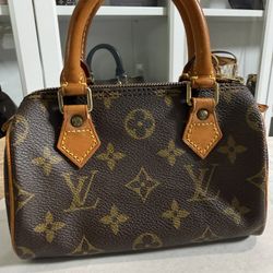 Louis Vuitton Speedy Nano 