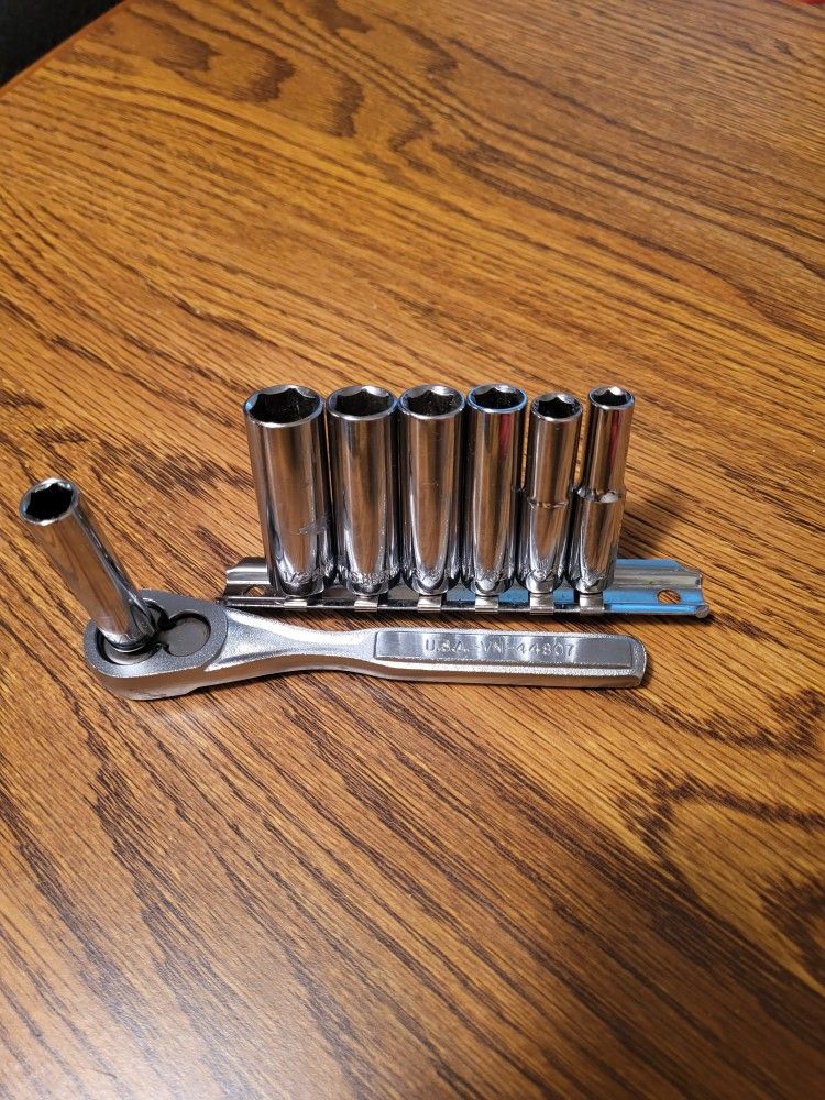 VINTAGE USA CRAFTSMAN 1/4" DRIVE RATCHET QUICK RELEASE VN-44807 & 7 SOCKETS -LIKE NEW