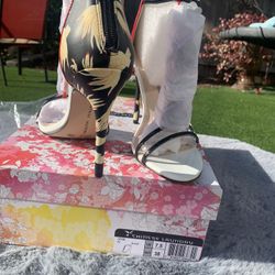 Chinese Laundry Lexie T-Strap Stiletto Heel with Handprint Deco Heel