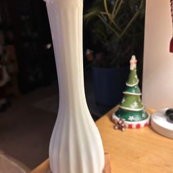 Vintage CLG Co. 8 1/2” White Milk Glass Vase