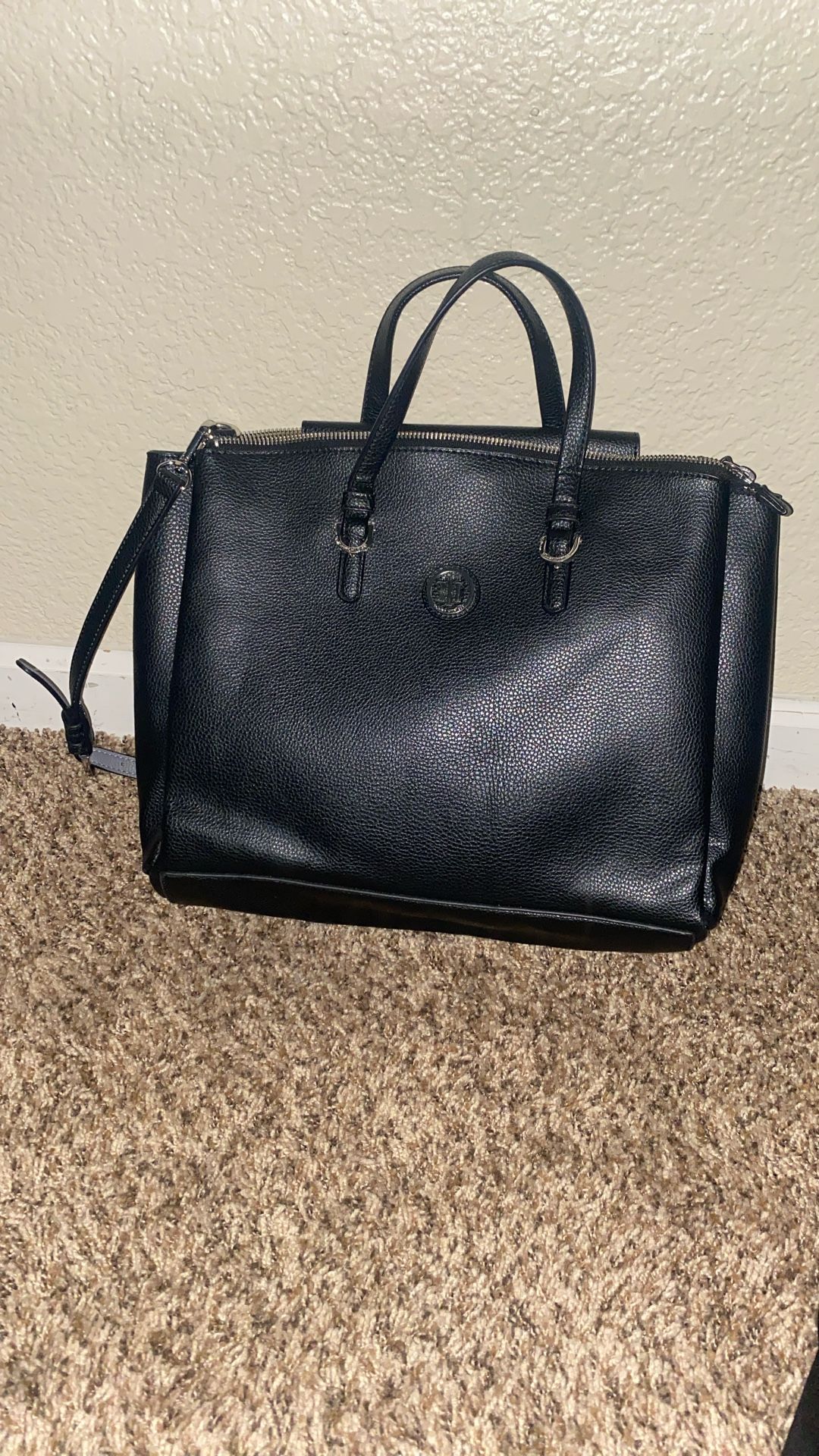 Tommy Hilfiger Leather Large Bag