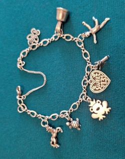 (size large) James Avery 925 SS 8 (several retired) Charm Bracelet 