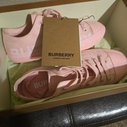 BURBERRY SHOES. PINK. SIZE 8 WOMEN.