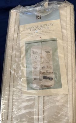 Travel jewelry case