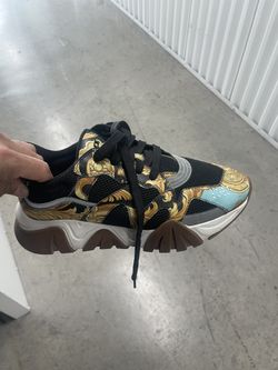 Versace sure