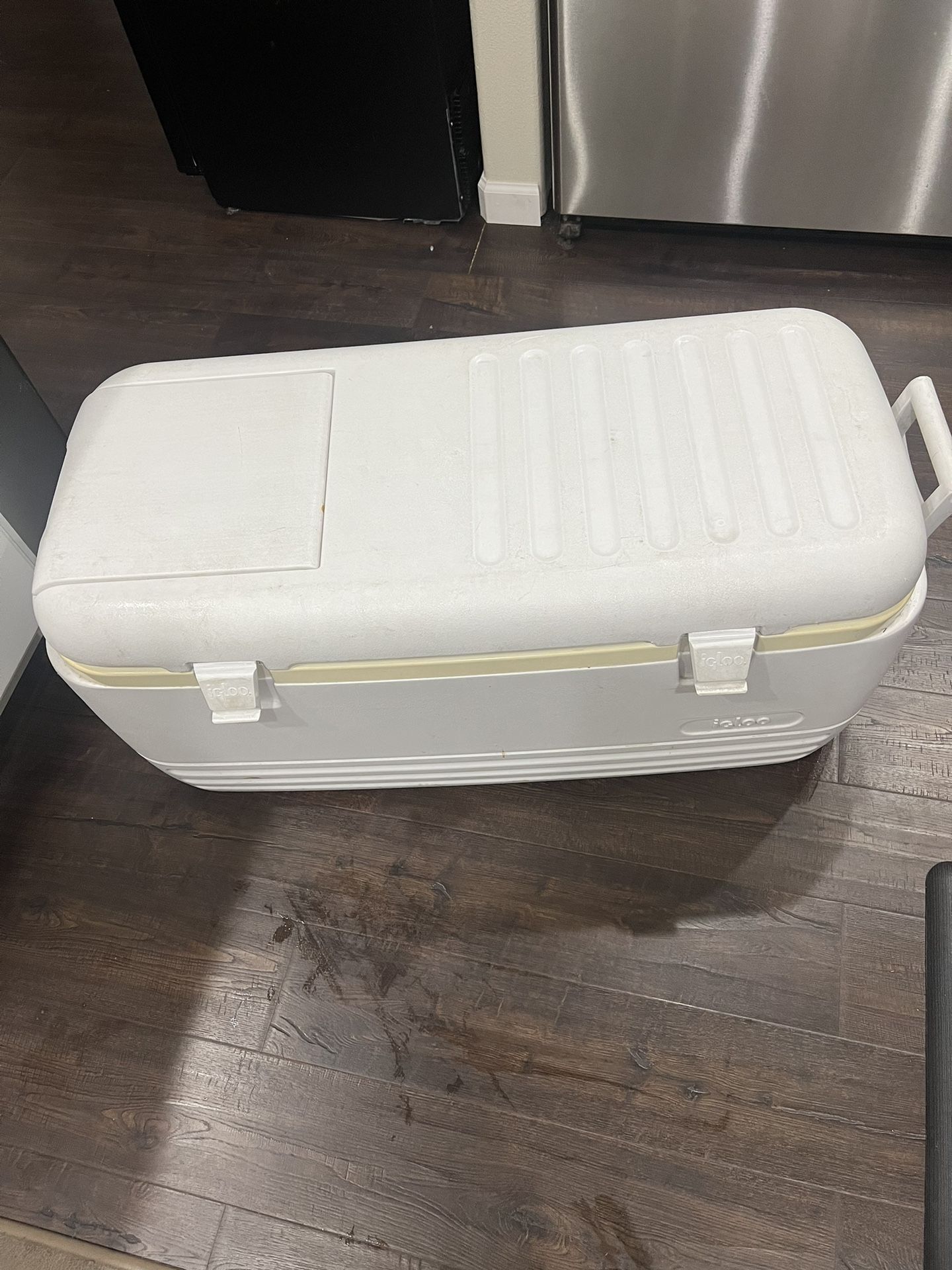 Igloo 120 Quart Cooler