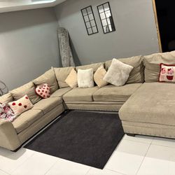 Xl Sectional In Great Conditions Need It Gone Asap 