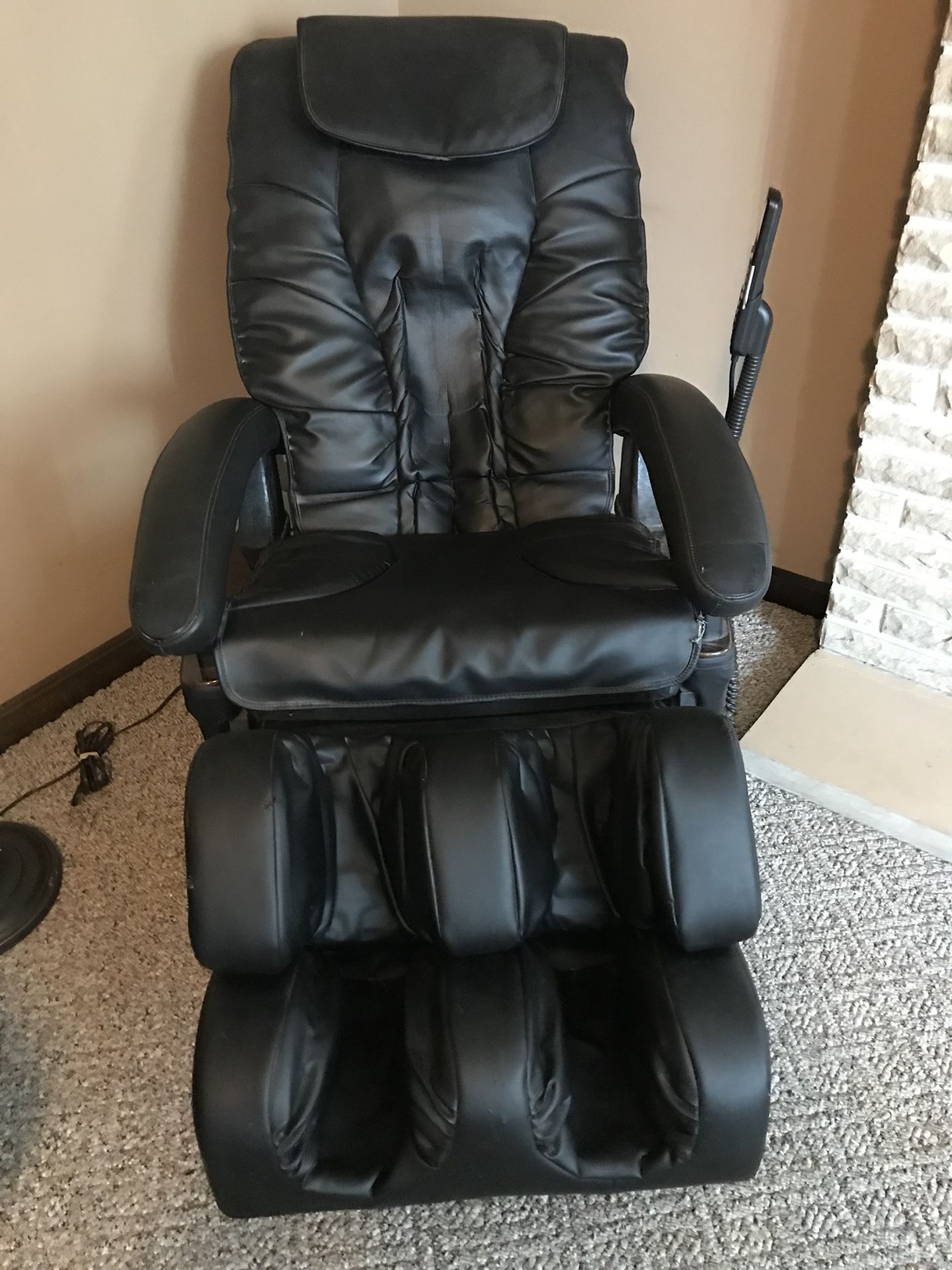 TRANQUIL EASE LUXURIOUS MASSAGE CHAIR
