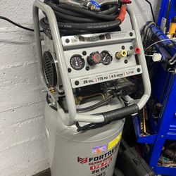 Compressor With Hose And Tools