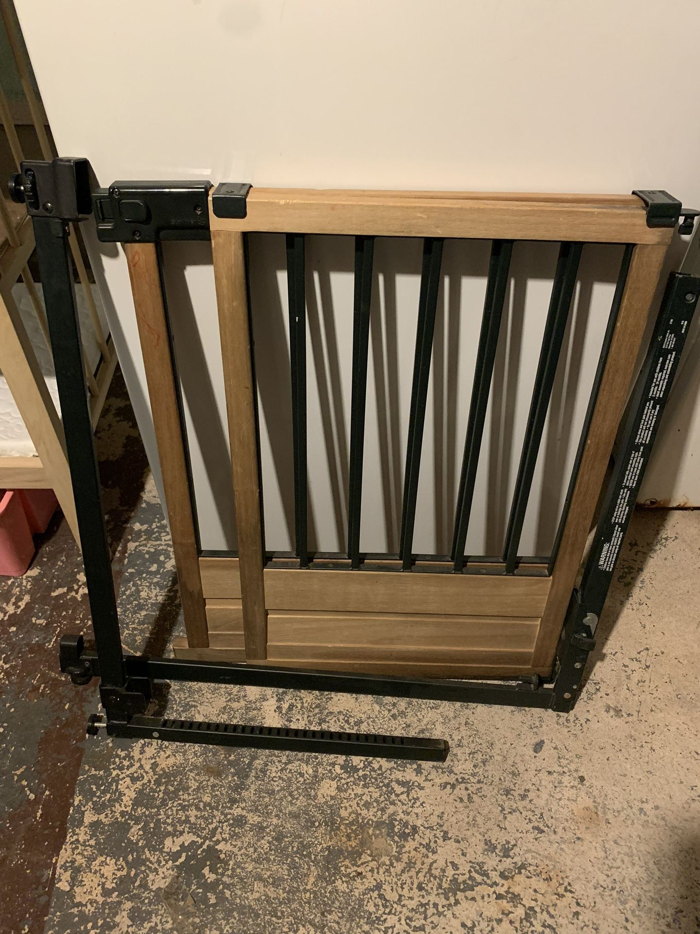 Baby Gate – Wood & Metal – Secure Wall Mount