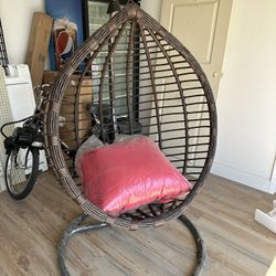 Hanging Patio Basket
