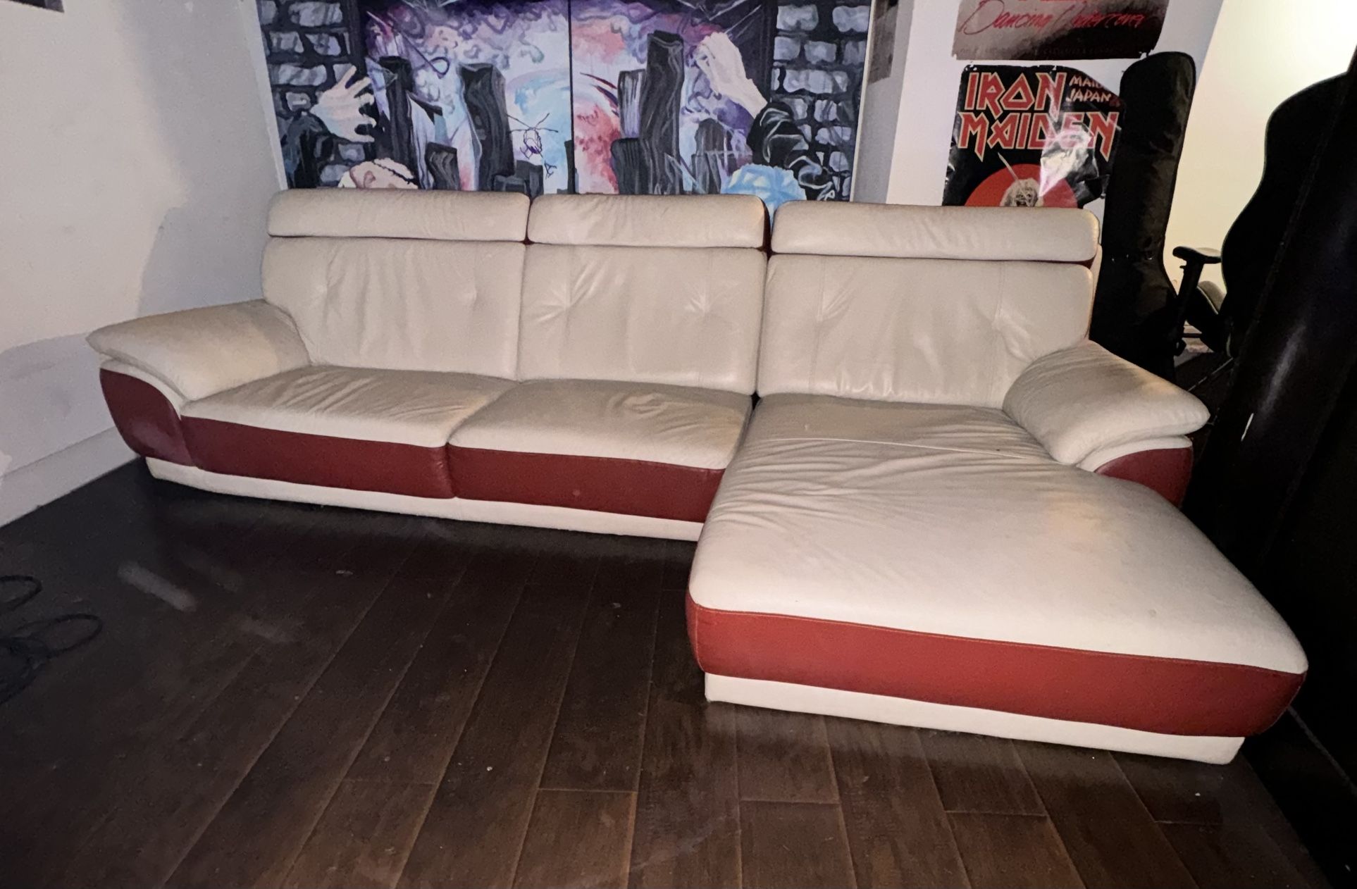LEATHER VINTAGE COUCH