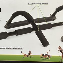 GOLDS GYM TRAINER FOR INDOOR OR OUTDOOR USE ! 